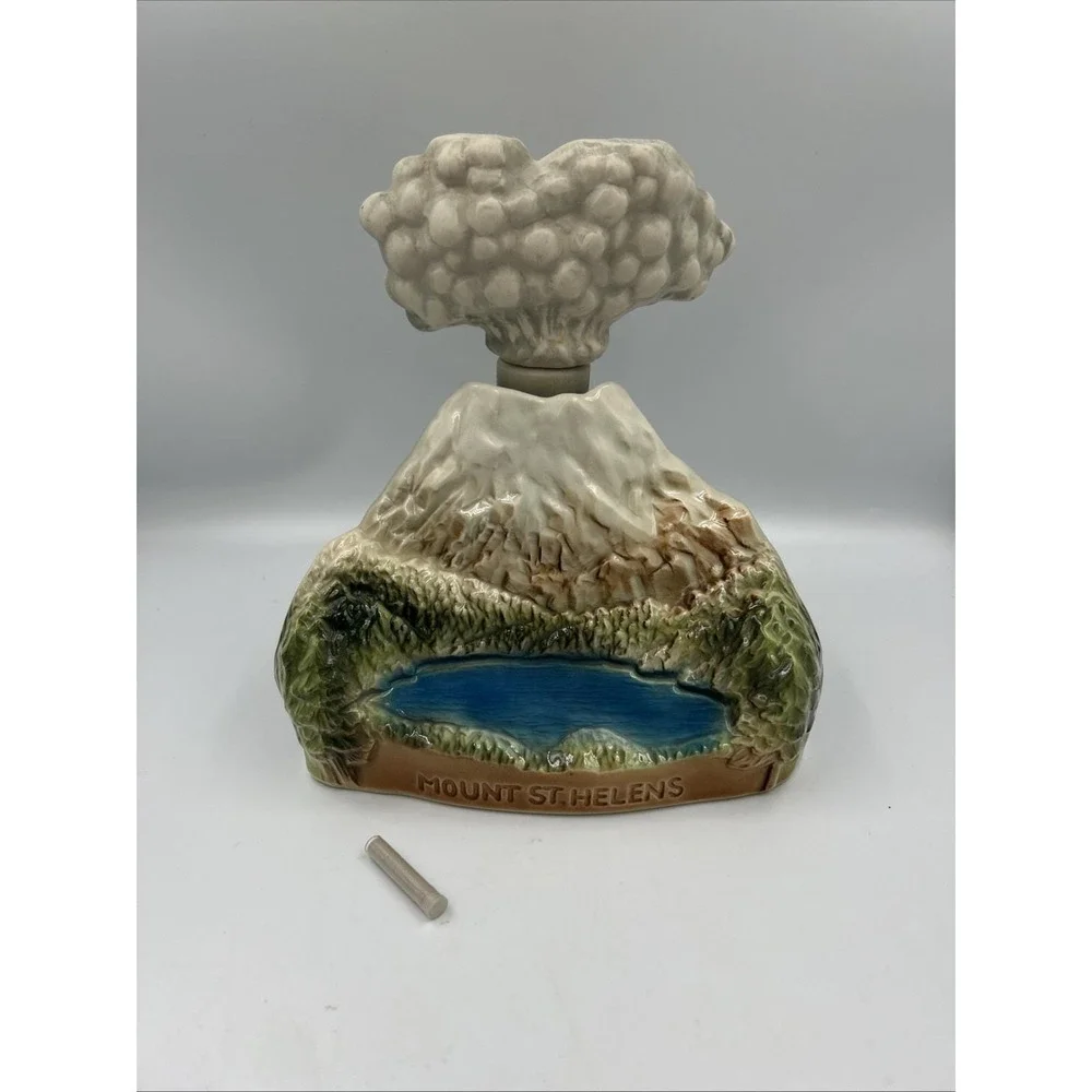 Vintage 1980 Jim Beam Mount Mt St Helens Eruption Ceramic Decanter w/ Ash